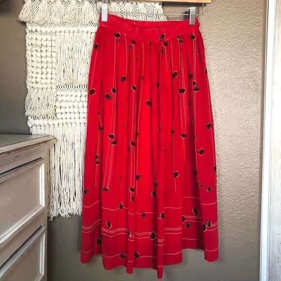 Campus Casuals Vintage Red Floral Pleated Skirt - Picture 1 of 9